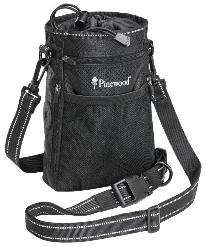 1106 400 01 Pinewood Dog Sports Bag Small Black scaled